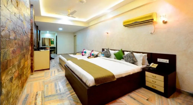 Семейный номер Standard с красивым видом из окна Hotel Ashish Palace