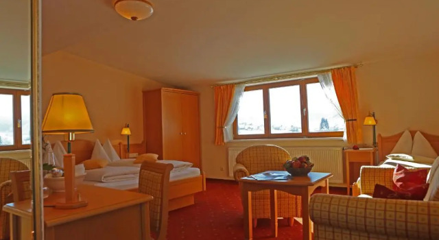 Семейный номер Standard с видом на горы Hotel - Restaurant Gosauerhof