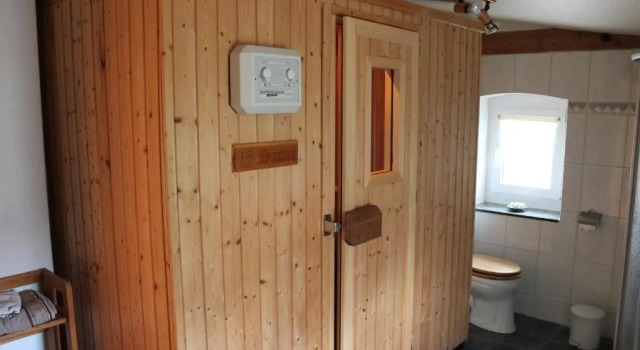 Ferienwohnung Buchholz, Rezerwuj Hotel Hotele w Oberuckersee z parkingiem, Parking