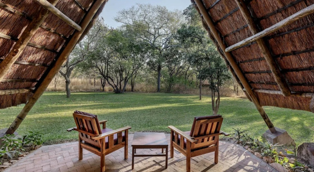 Двухместное шале с балконом Protea Hotel by Marriott Lusaka Safari Lodge
