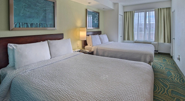 Четырёхместный люкс SpringHill Suites by Marriott Greensboro