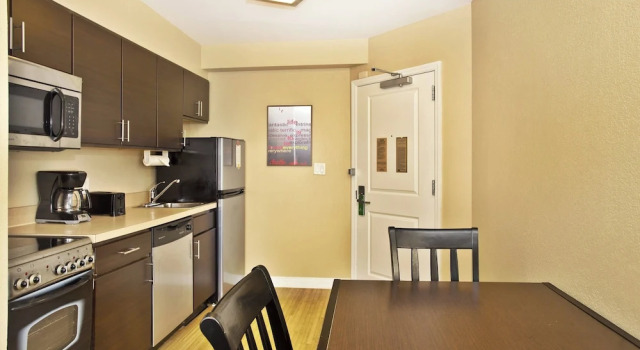 Одноместный люкс c 1 комнатой TownePlace Suites Republic Airport Long Island Farmingdale