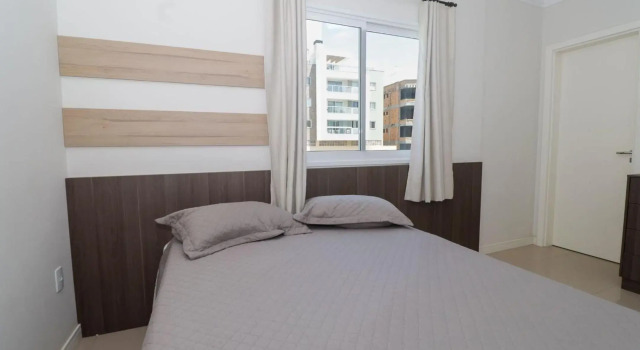 377 - Belissimo apartamento na praia de Bombas