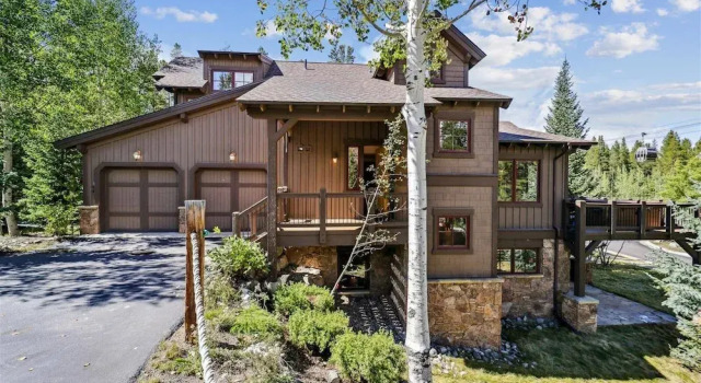 Spacious, Pet-friendly 4 Bedroom Vacation Rental in Breckenridge