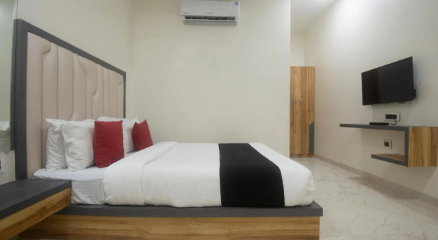 Capital O 62560 Hotel Zaid International, Забронировать Отель Отели штата Махараштры 3 звезды, 3*