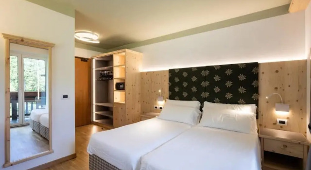Двухместный номер Standard с балконом Hotel Medil