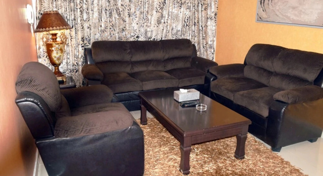 Executive Suite Leader Apartments 1