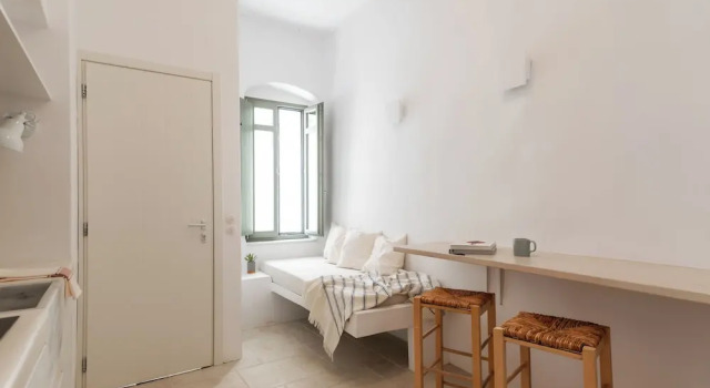 aniko suites White Alley