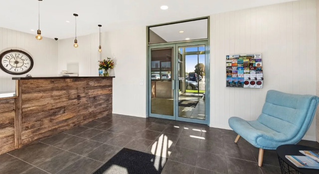 Moonlight Bay Apartments, Book Apartment Rye 