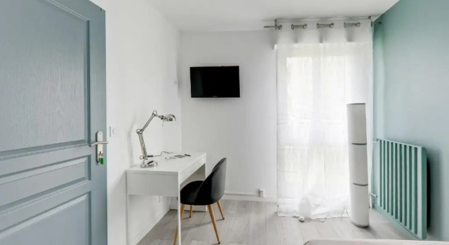 Le paradis de Lila, Book Hotel  