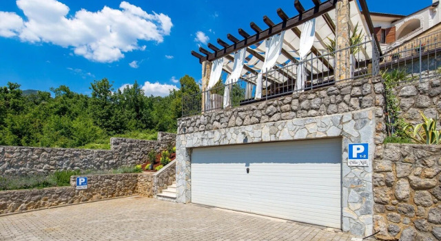 Awesome Home in Veprinac With 4 Bedrooms, Wifi and Outdoor Swimming Pool