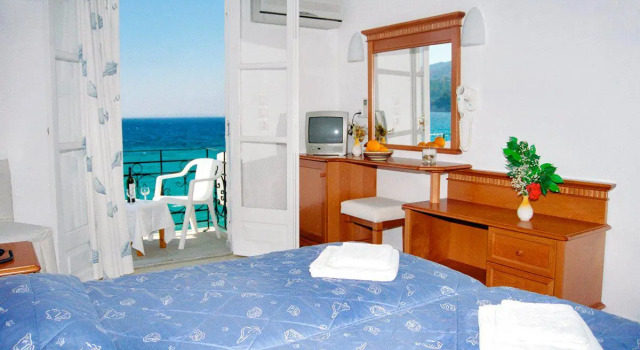Olympia Beach Hotel
