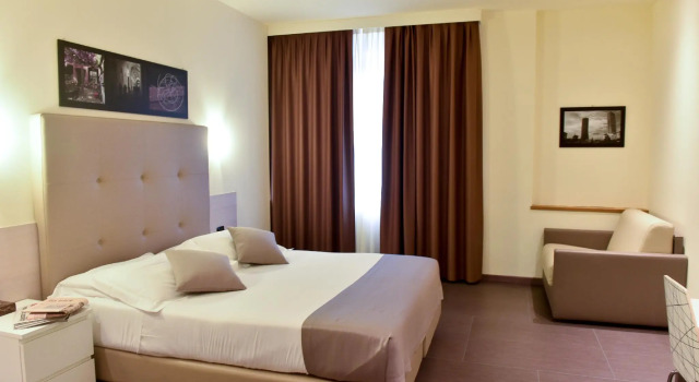 Двухместный номер Classic ALTIDO Lovely Studio w/Balcony near Duomo