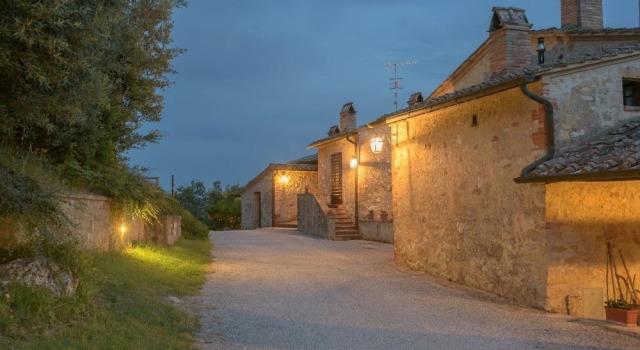 Agriturismo Cerreto, Забронировать Дом для отпуска Отели Валь д’Орча с завтраком, Завтраки