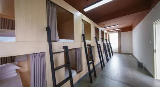 Кровать в общем номере (женский номер) YanYujian youth hostel