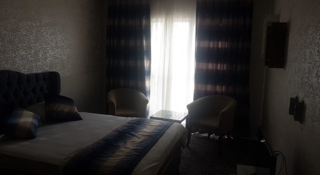 Rental Suit, Varaa Hotelli Hotellit Marmara-alue pysäköinnillä, Pysäköinti