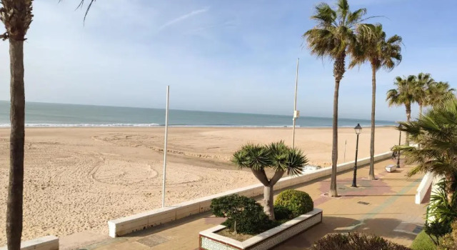 Апартаменты с 2 комнатами VALDECARRETAS Apartamento Rota cerca de playa