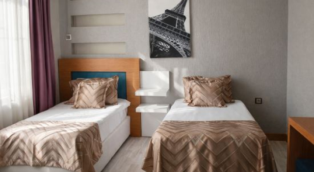 Семейный люкс The City Walls Suit Hotel