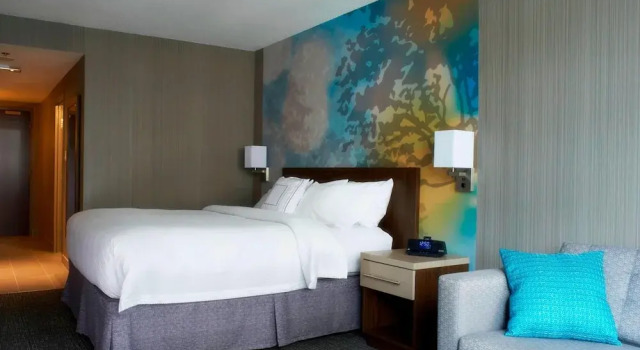 Двухместный номер Guest Courtyard by Marriott Toronto Downtown