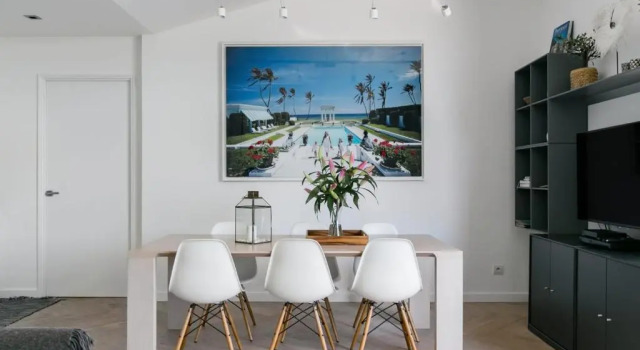 Picturesque Views From a Radiant Penthouse