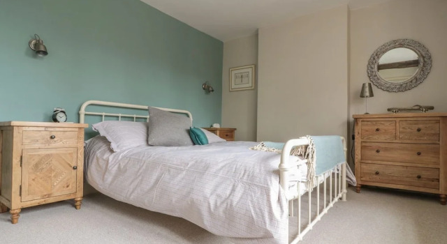 Holly Cottage