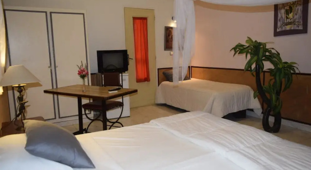 Standart dört kişilik oda Fana Hotel