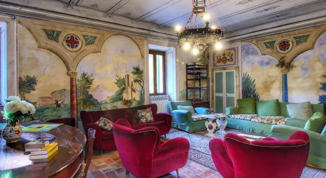 Stunning Farmhouse with Swimming Pool & Hot Tub in Umbria, Réserver Maison de vacances Gualdo Cattaneo 