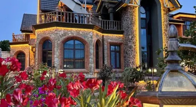 Yining Bekzadiler Homestay