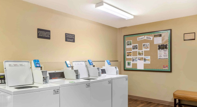 Extended Stay America Suites - Boise - Airport, Buchen Sie Hotel Hotels in Idaho mit Parkplatz, Parkplätze