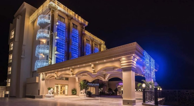 Les Ambassadeurs Marina Hotel & Casino, Book Hotel Hoteller i Girne med parkering, Parkering