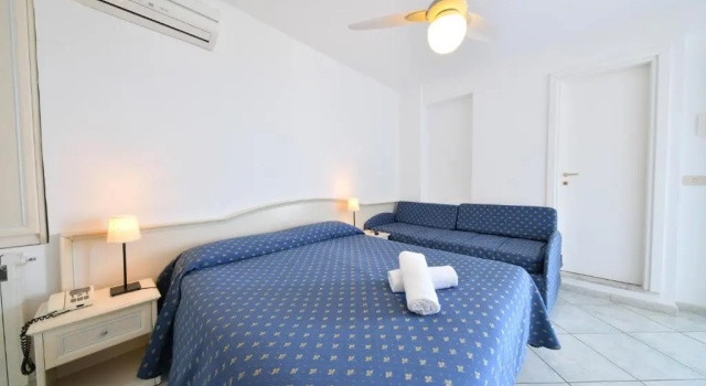 Трёхместный номер Standard с балконом Hotel Noris