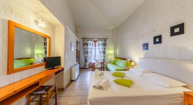 Трёхместная студия с видом на море Grekis Hotel and Apartments