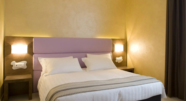 Base Hotel