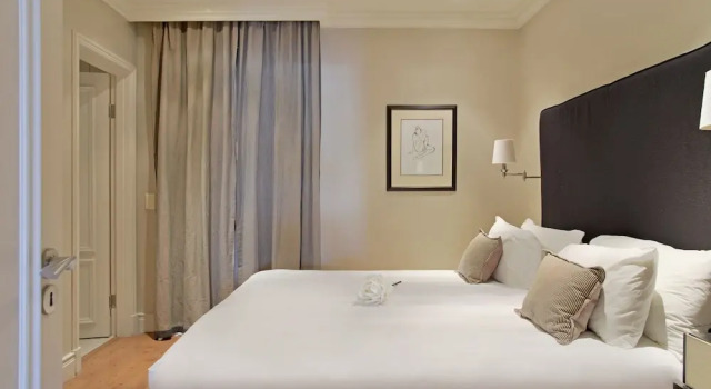 Unit Number 204 Cape Royale Luxury Apartments, Забронировать Апартаменты/квартира СПА-отели Кейптауна, рядом с MyCiTi Station Waterfront, SPA-услуги