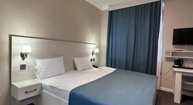 Двухместный номер Deluxe с балконом и с видом на город Central Baku Hotel