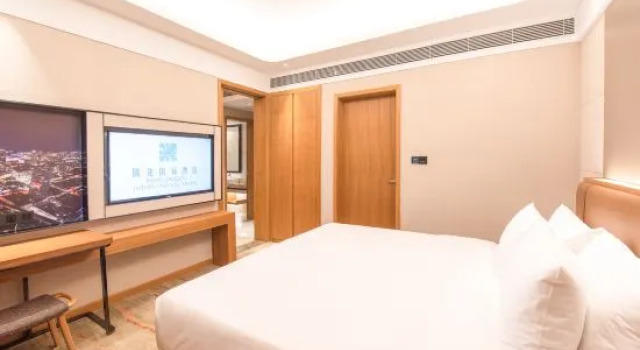 Люкс Rising Dragon International Hotel