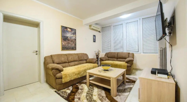Apartman Centar 1, Book Apartment Hotels in Podgorica County with Parking, Parking