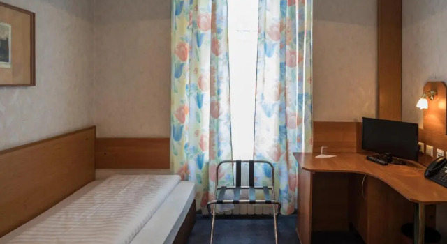 Camera Standard Hotel Admiral