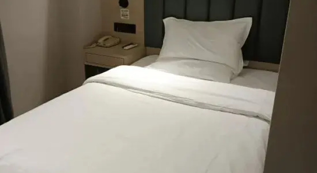 Номер Standard GreenTree Inn Nanjing Gaochun District Old Street Scenic Spot Express Hotel