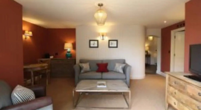 Люкс The Hare & Hounds Hotel