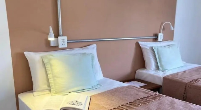 Двухместный номер Standard с балконом Angatu Hostel