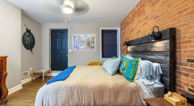 Historic Rowe House 2br 2.5ba Cityscape View 2 Bedroom Home by RedAwning