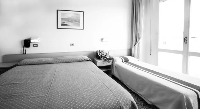 Трёхместный номер Standard с видом на море Hotel Europa