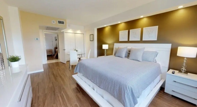 2 Bedroom +den / 2 Bath Apart @ Ocean Reserve 426, Varaa Hotelli Hotellit Miami Beach uima-altaalla, Uima-allas