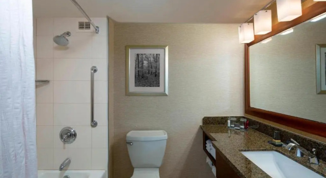 Четырёхместный номер Standard Hanover Marriott