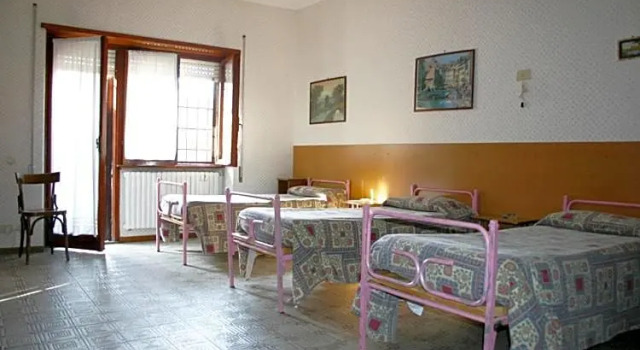 Трёхместный номер Standard Albergo Anna