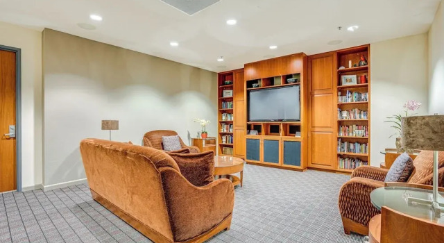Luxe Condo w/ Private Patio & Perks in Emeryville!