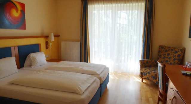 Hotel Locker & Legere - Self Check-in am Wochenende, Book Hotel Hotels in East Styria with Parking, Parking