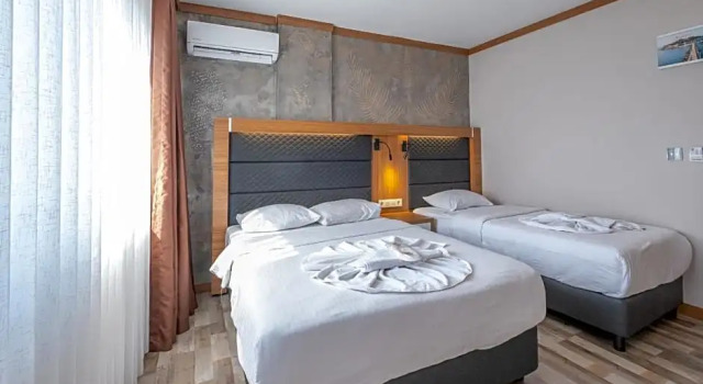 Трёхместный номер Standard с видом на окрестности Sunday Beach Hotel