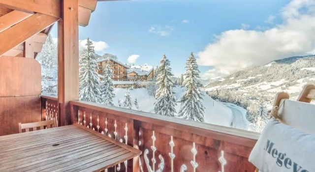 Апартаменты Cozy 2-bedroom with terrace overlooking the valley of Megeve Welkeys
